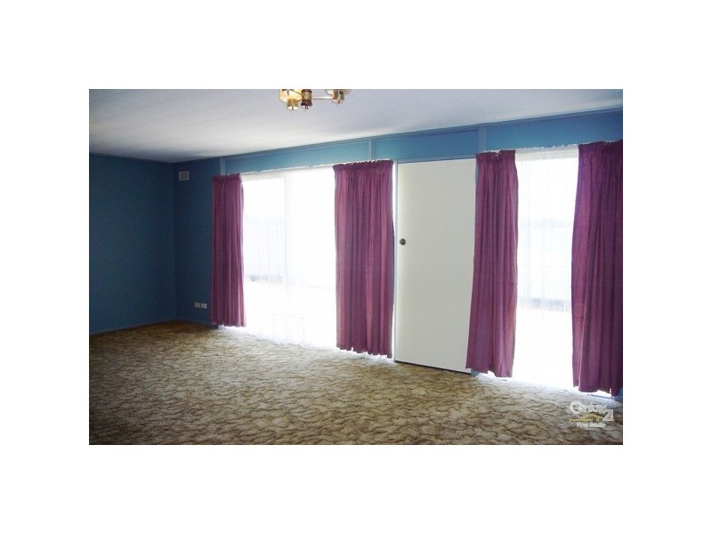 4 Bowering Hill Road, Port Willunga SA 5173