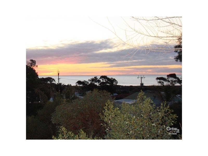 9 Lucerno Crescent, Sellicks Beach SA 5174