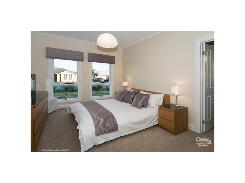 10 Whistlers Avenue, Aldinga Beach SA 5173
