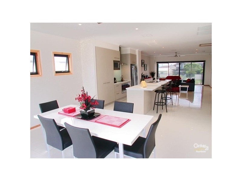 8 Thomas Street, Aldinga Beach SA 5173