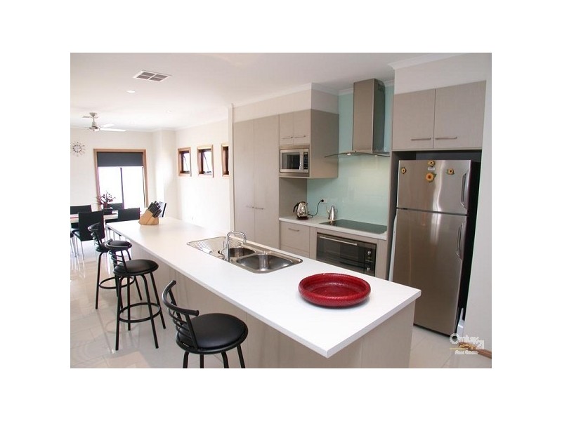 8 Thomas Street, Aldinga Beach SA 5173