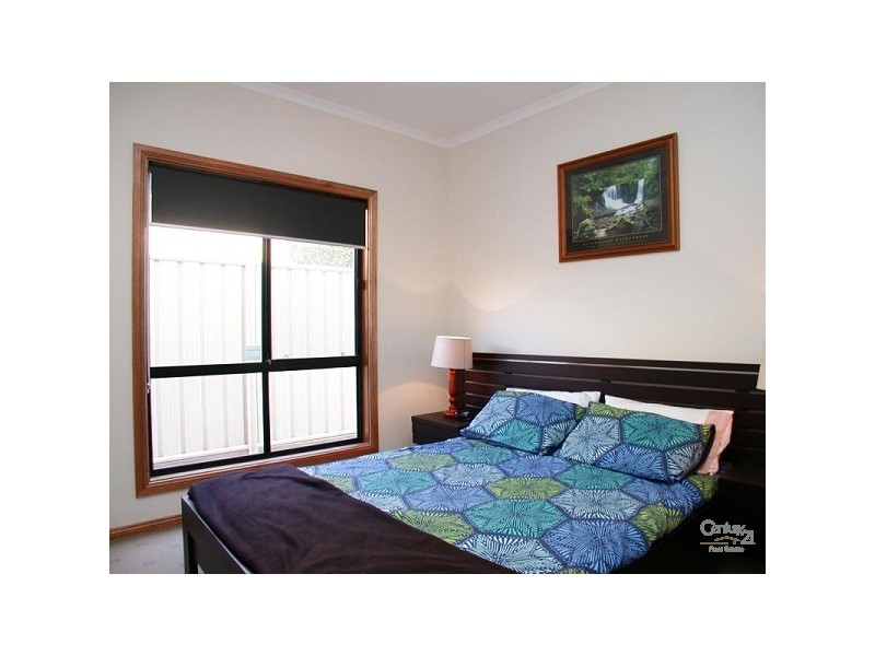 8 Thomas Street, Aldinga Beach SA 5173
