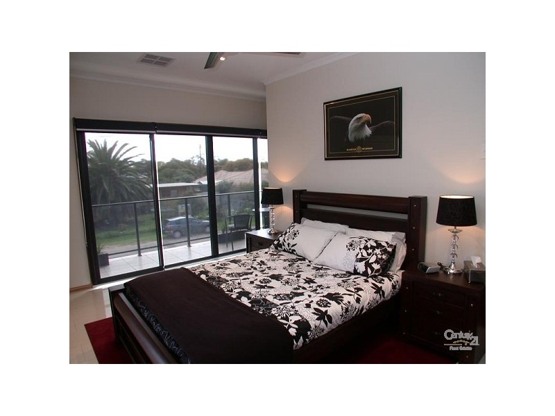 8 Thomas Street, Aldinga Beach SA 5173