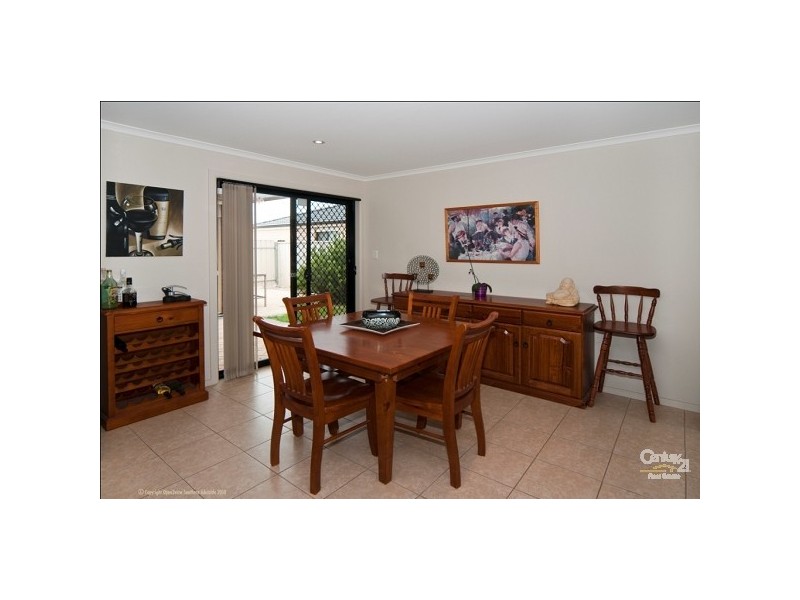 4 Bayside Avenue, Aldinga Beach SA 5173