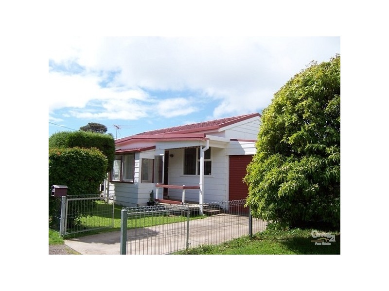 33 Whinnerah Avenue, Aldinga Beach SA 5173