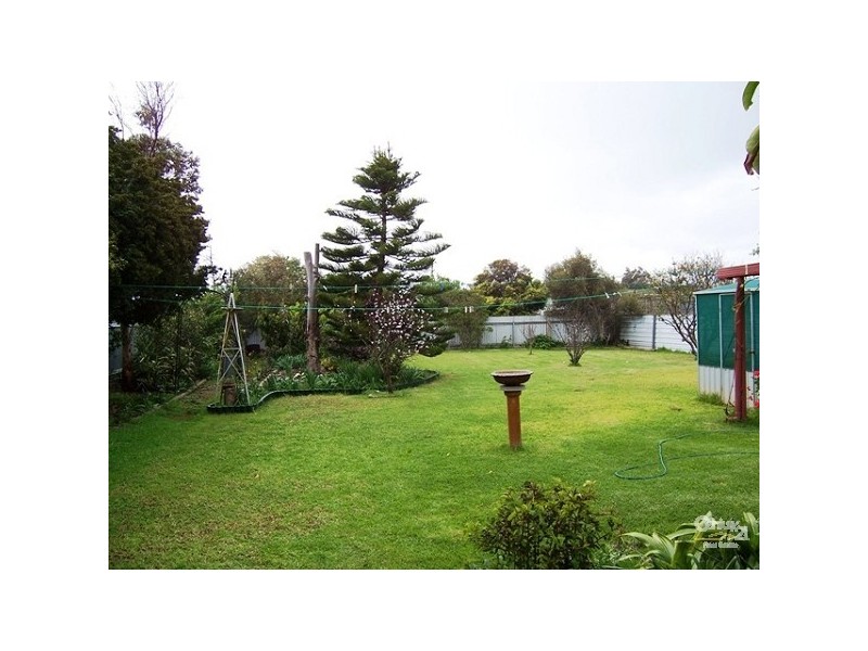 33 Whinnerah Avenue, Aldinga Beach SA 5173