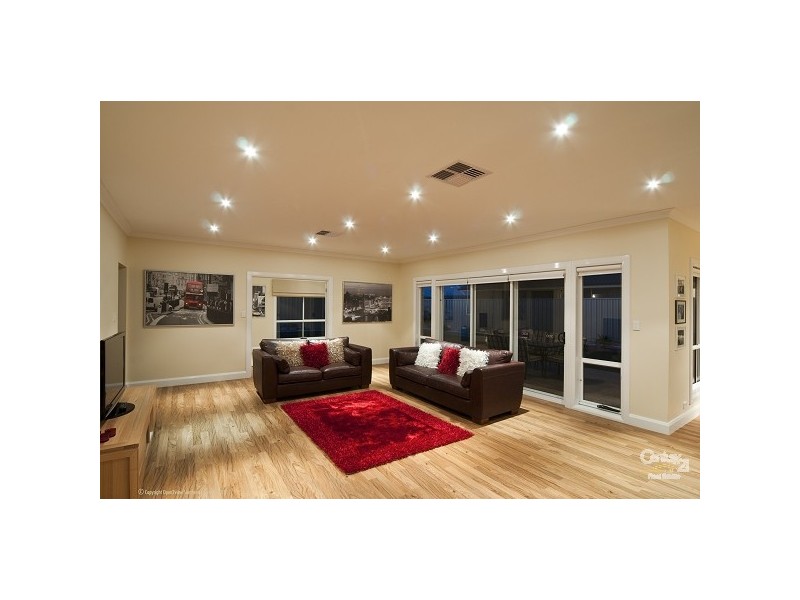 10 Whistlers Ave, Aldinga Beach SA 5173