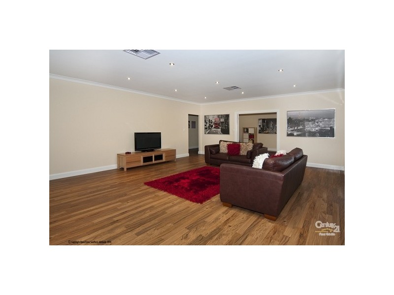 10 Whistlers Ave, Aldinga Beach SA 5173