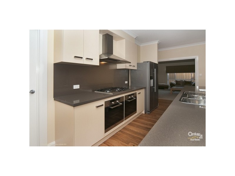 10 Whistlers Ave, Aldinga Beach SA 5173