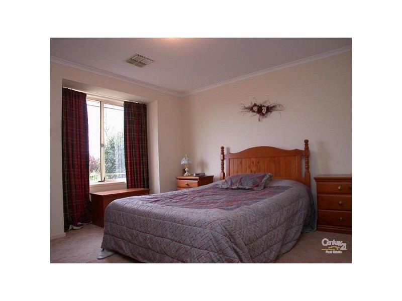 6 Oceanic Close, Seaford Rise SA 5169
