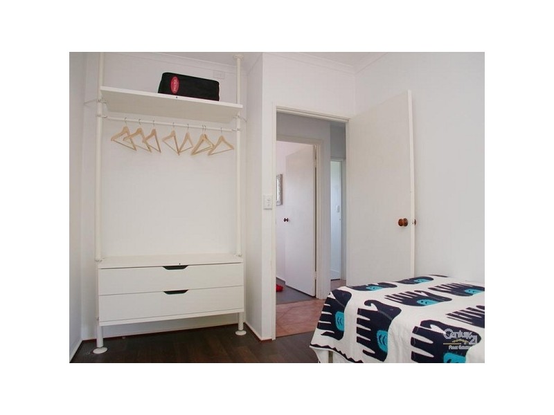 8 East Street, Port Willunga SA 5173