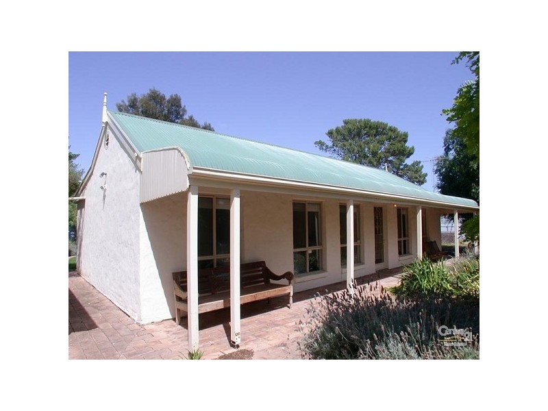 8 East Street, Port Willunga SA 5173