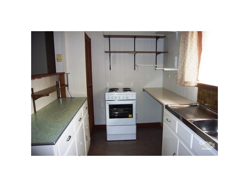 27 Caffrey Crescent, Port Willunga SA 5173