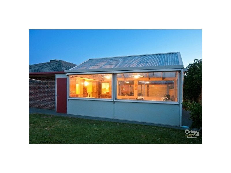 19 Livermead Way, Moana SA 5169