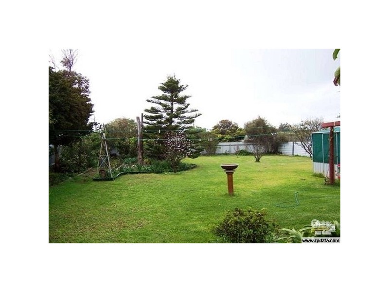 33 Whinnerah Ave, Aldinga Beach SA 5173