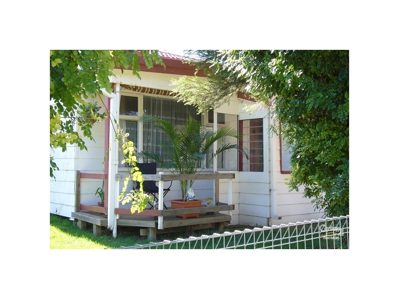 33 Whinnerah Ave, Aldinga Beach SA 5173