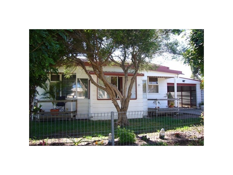 33 Whinnerah Ave, Aldinga Beach SA 5173