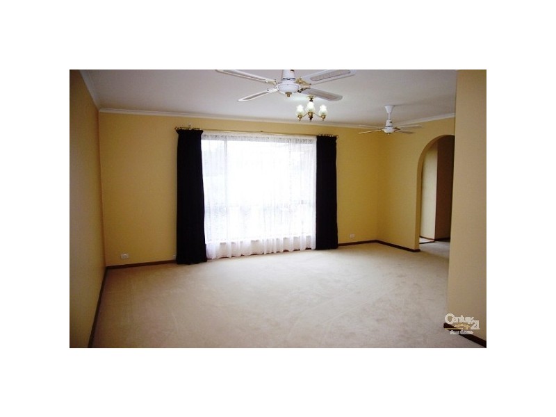 8 De Caux Avenue, Port Willunga SA 5173