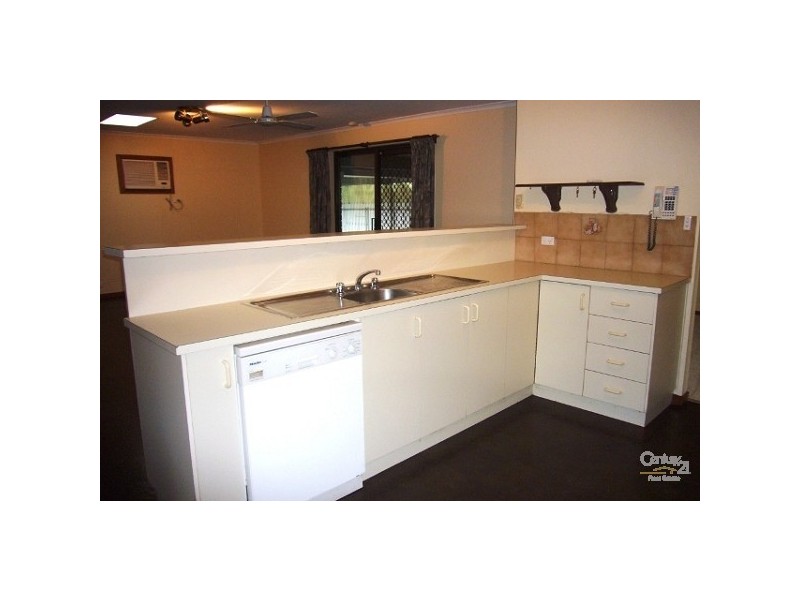 8 De Caux Avenue, Port Willunga SA 5173