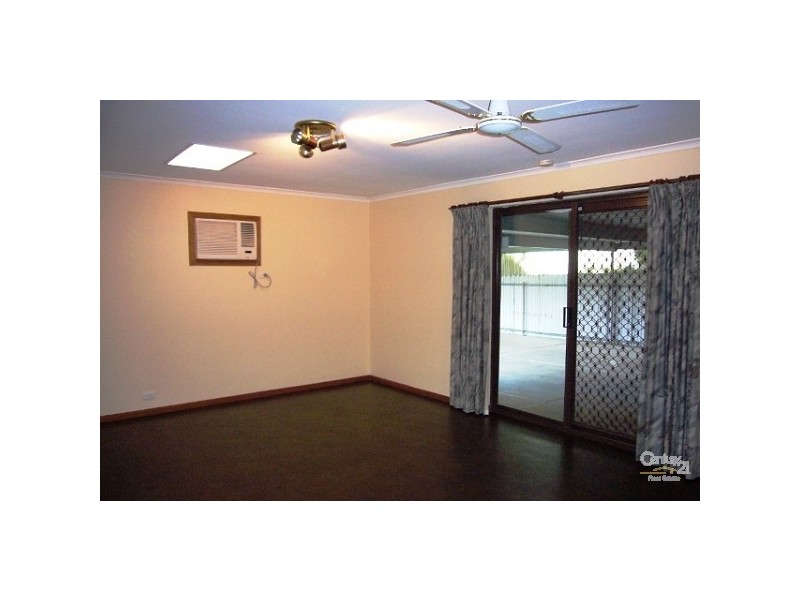 8 De Caux Avenue, Port Willunga SA 5173