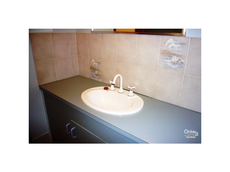 8 De Caux Avenue, Port Willunga SA 5173