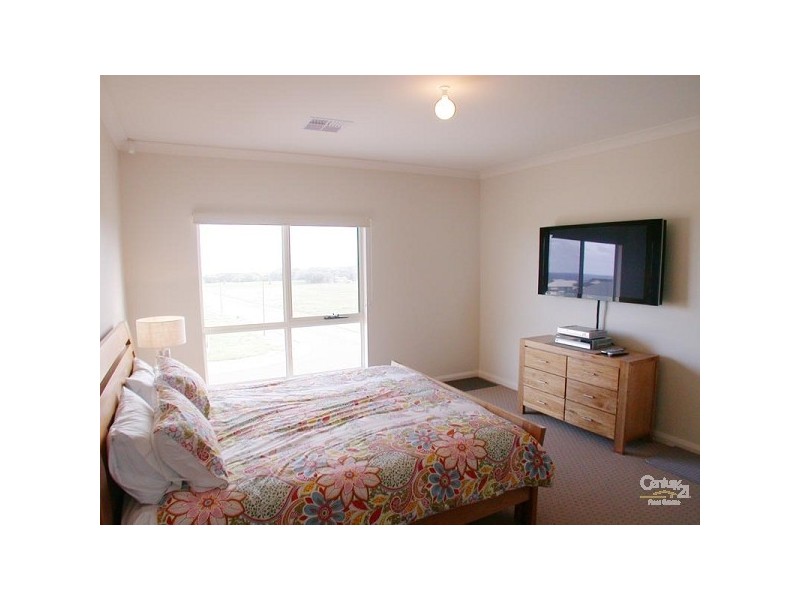 32 Milford Avenue, Sellicks Beach SA 5174