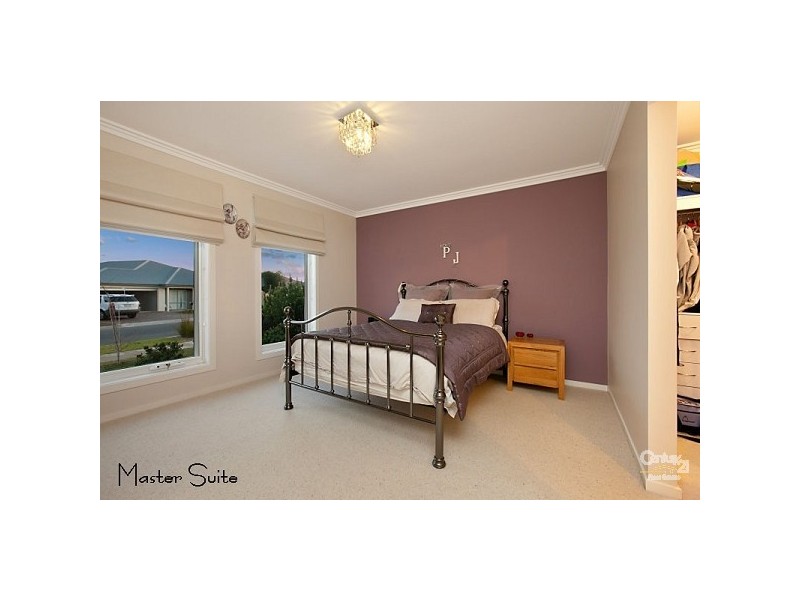 13 Halcyon Circuit, Aldinga Beach SA 5173