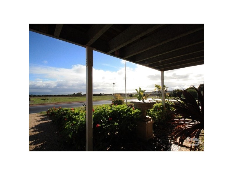 16 Bay View, Sellicks Beach SA 5174