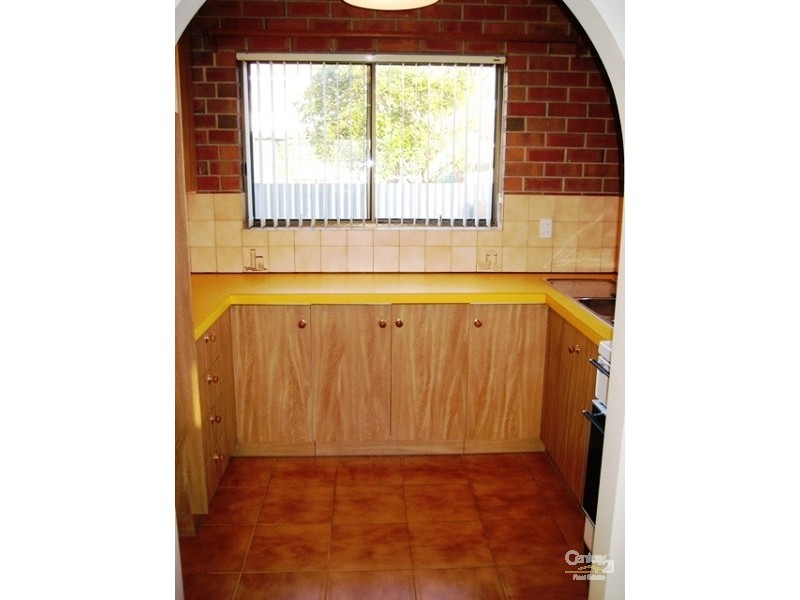 3/2 Warrigal Road, Aldinga Beach SA 5173