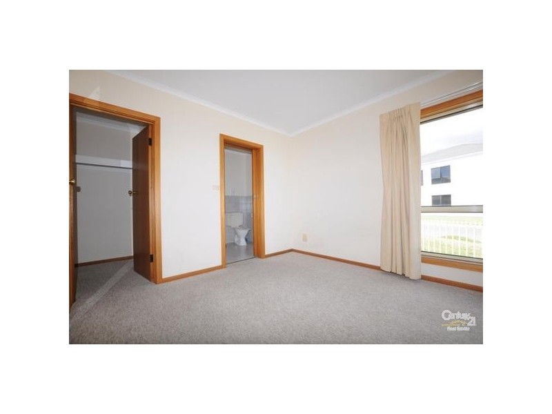 205 Esplanade, Aldinga Beach SA 5173