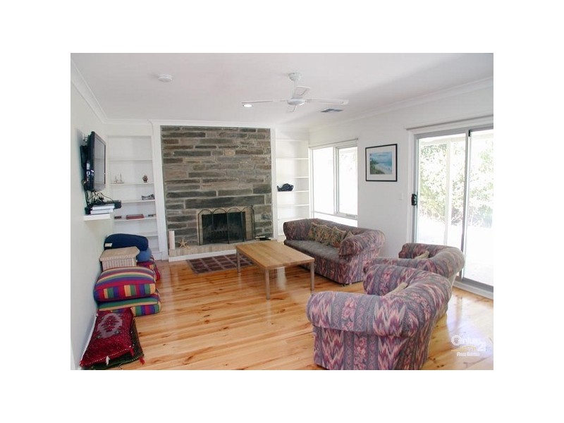 9 Anchor Terrace, Port Willunga SA 5173