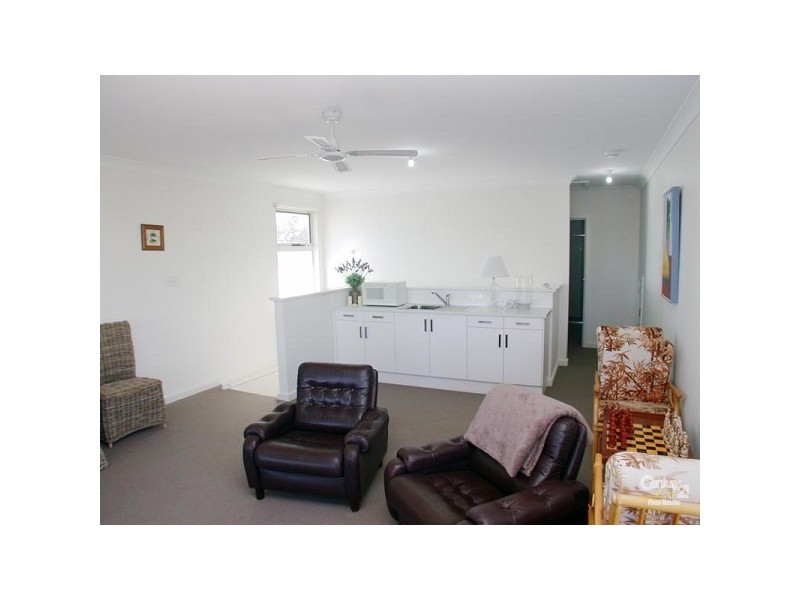 9 Anchor Terrace, Port Willunga SA 5173