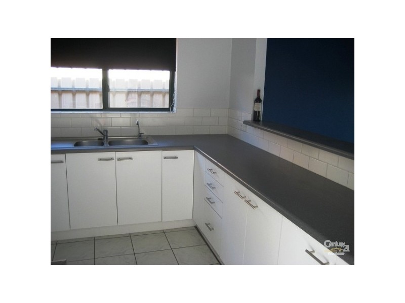 2/1-5 Englewood Close, Seaford Rise SA 5169