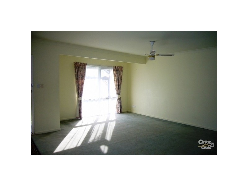 6 Harvey Crescent, Aldinga Beach SA 5173