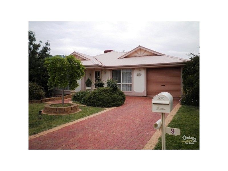 9 Aubrey Drive, Willunga SA 5172
