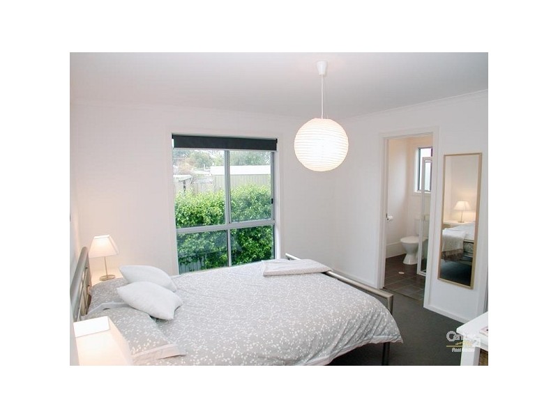 8 Falcon Street, Port Willunga SA 5173