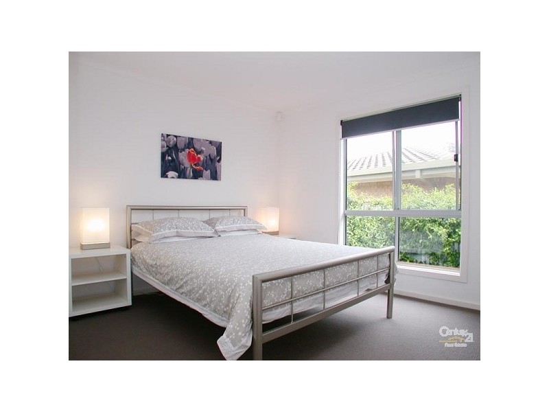 8 Falcon Street, Port Willunga SA 5173