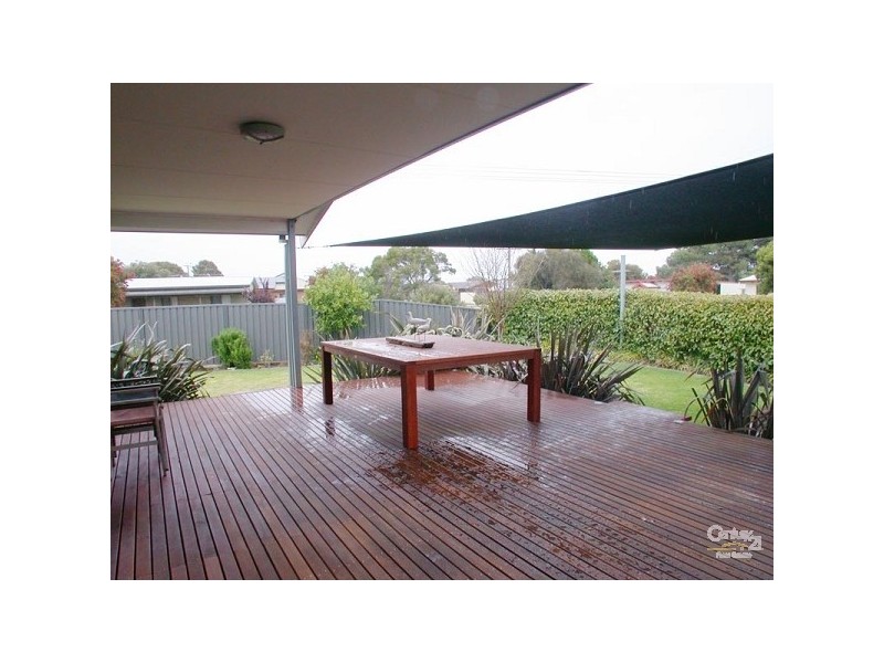 8 Falcon Street, Port Willunga SA 5173