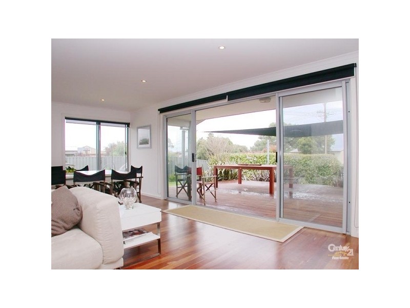 8 Falcon Street, Port Willunga SA 5173