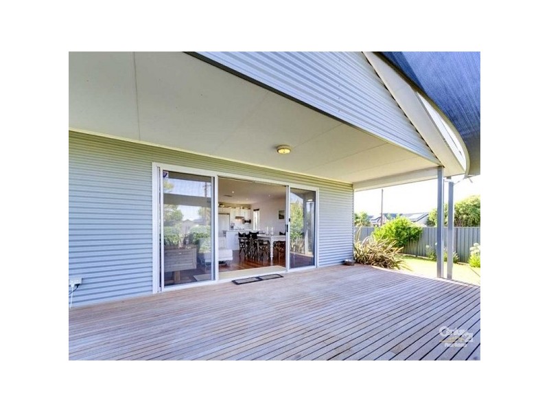 8 Falcon Street, Port Willunga SA 5173