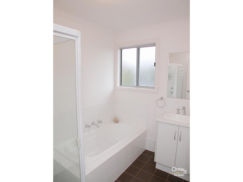 8 Falcon Street, Port Willunga SA 5173