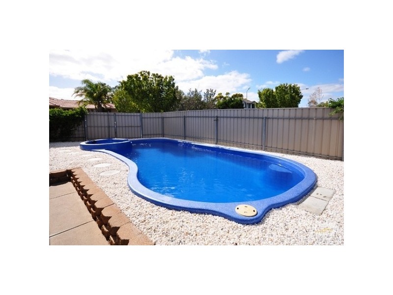 26 Navigator Crescent, Seaford Rise SA 5169