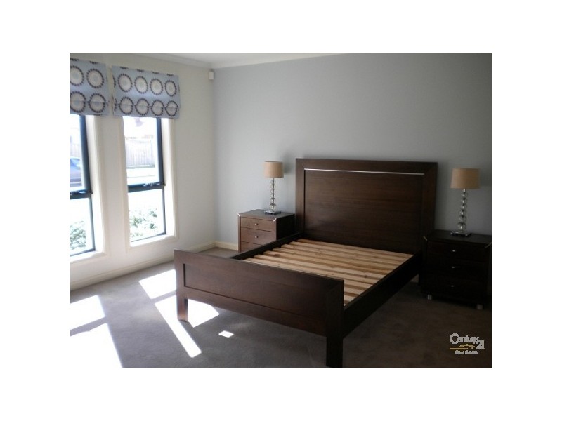 8 Nicholl Ave, Aldinga Beach SA 5173