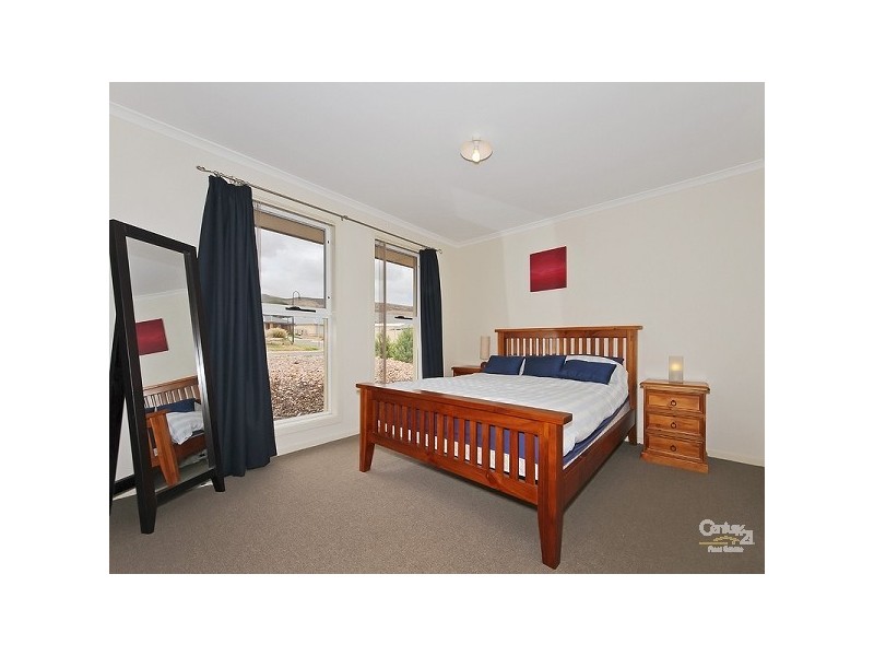 9 Oriana Drive, Sellicks Beach SA 5174