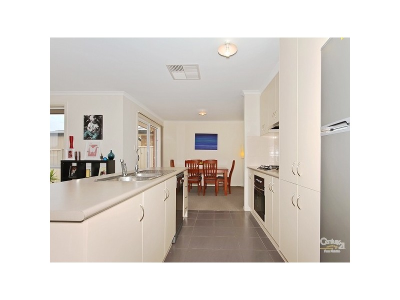 9 Oriana Drive, Sellicks Beach SA 5174