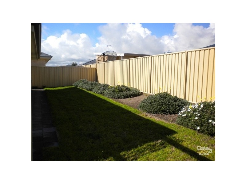 8 Nicholl Avenue, Aldinga Beach SA 5173