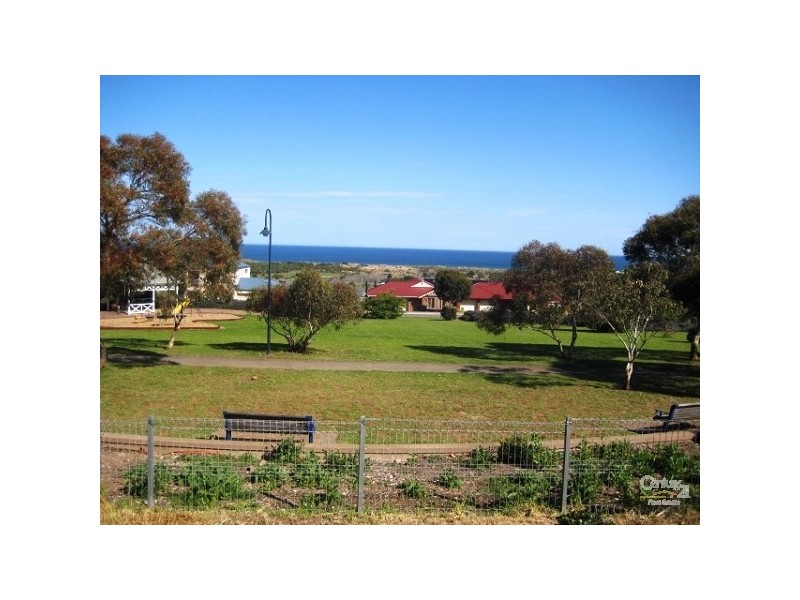 2/1-5 Englewood Close, Seaford Rise SA 5169