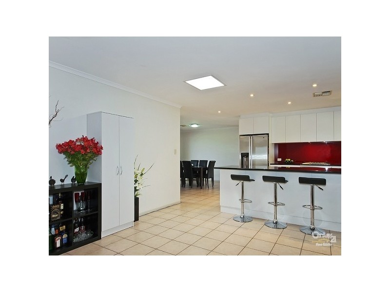 19 Waterford Cct, Seaford Rise SA 5169