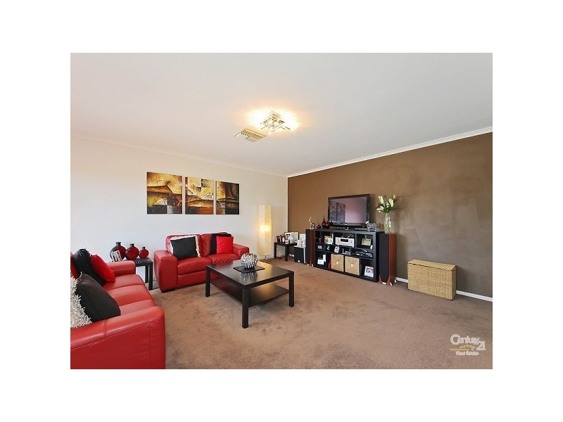 19 Waterford Cct, Seaford Rise SA 5169