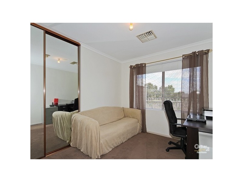 19 Waterford Cct, Seaford Rise SA 5169